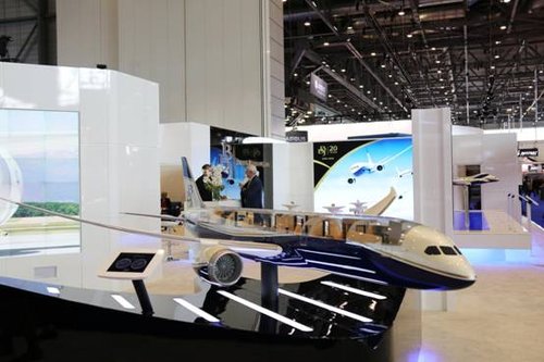 凱撒旅波音787 VIP公務(wù)機(jī)亮相EBACE展會(圖3) 凱撒旅游攜全球首架波音787 VIP公務(wù)機(jī)亮相EBACE展會